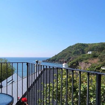 Cosy Beachfront Retreat With Stunning Sea Views & Free Access To A Local Indoor Pool Talland 외부 사진